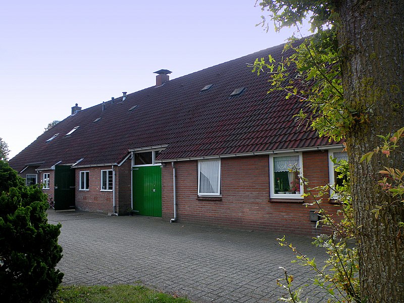 File:Staphorst, Gemeenteweg 24 (side) RM-34242-WLM.jpg