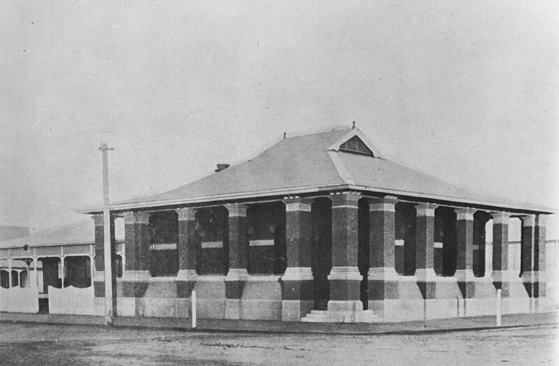 File:StateLibQld 1 392613 Bank of New South Wales, Bundaberg, 1907.jpg