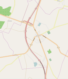 Mapa konturowa Stawisk, w centrum znajduje się punkt z opisem „Wielka Synagoga w Stawiskach”