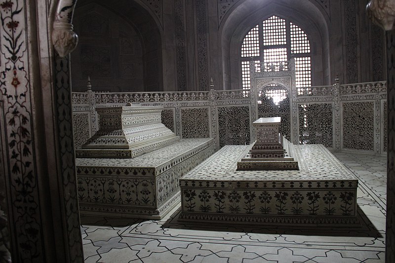 File:Taj Mahal False Sarcophagi of Shah Jahan & Mumtaz Mahal (22590804534).jpg