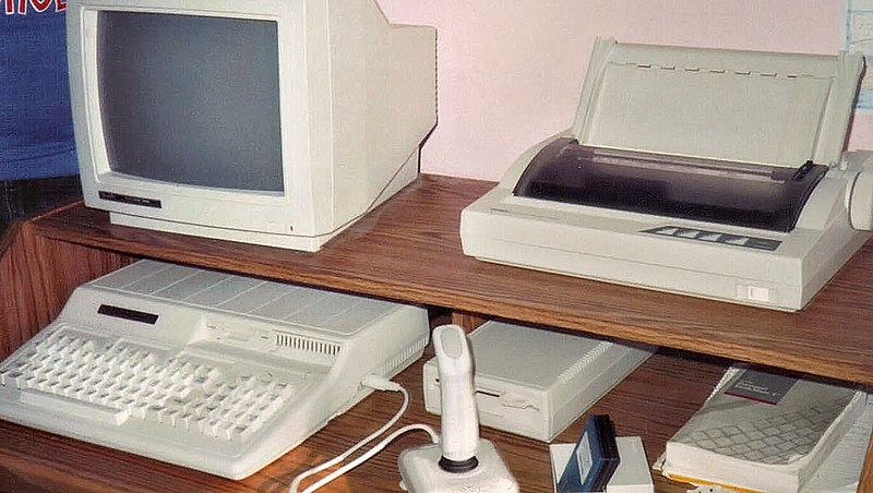 File:Tandy1000HX tweaked.jpg