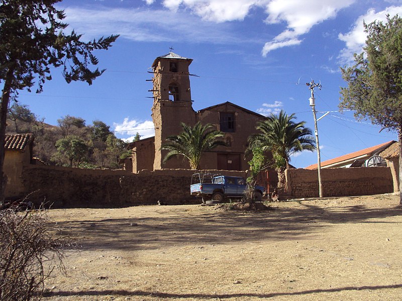 File:Templo de Uray Carasi vista general- Torotoro- Potosi - Bolivia 02.JPG