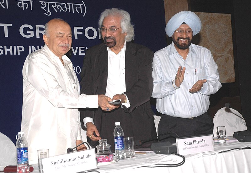 File:The Union Power Minister, Shri Sushilkumar Shinde launching the India Smart Grid Forum, in New Delhi on May 26, 2010.jpg