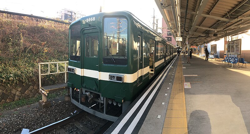 File:Tobu Kameido Line - Kameido Station - various - Jan 28 2019 18 04 20 345000.jpeg