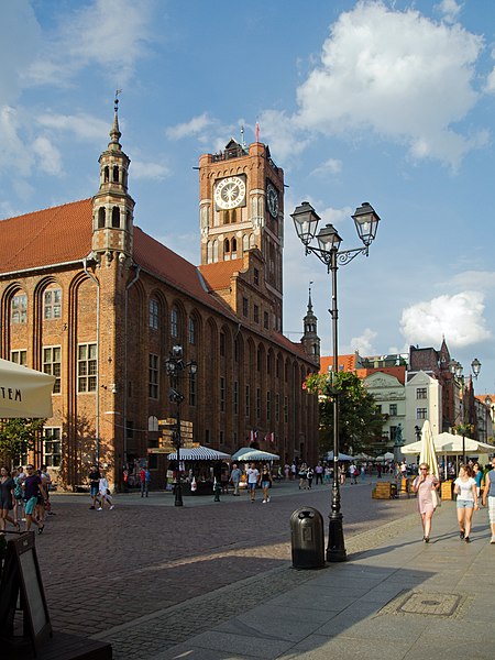 File:Toruń, ratusz 180948.jpg