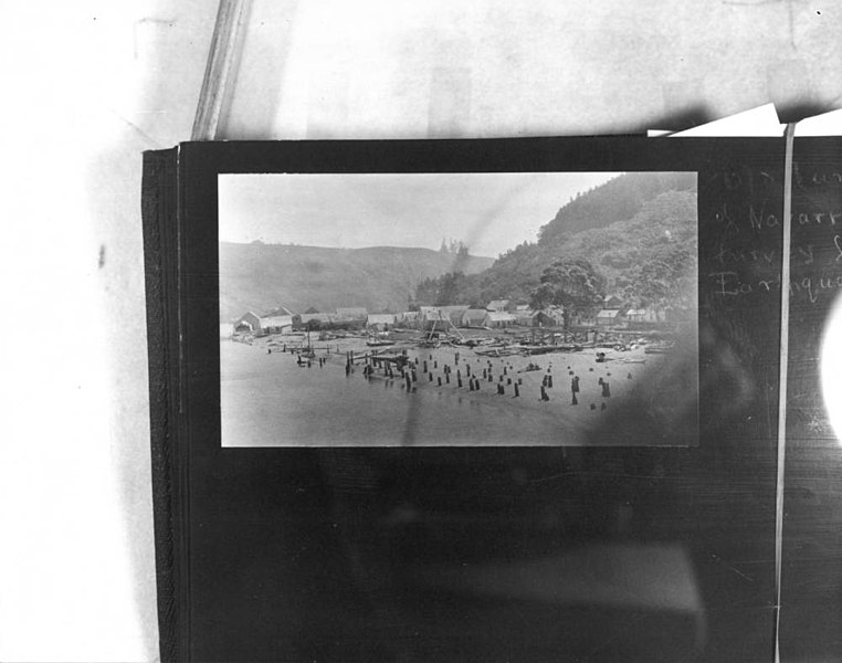 File:Town of Navarro at the mouth of the Navarro River in Mendocino County, California as seen by Jack and Charmian London on their way from Glen Ellen to Oregon, 1911.jpg