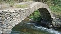 Pont médiéval sur la rivière Tartare