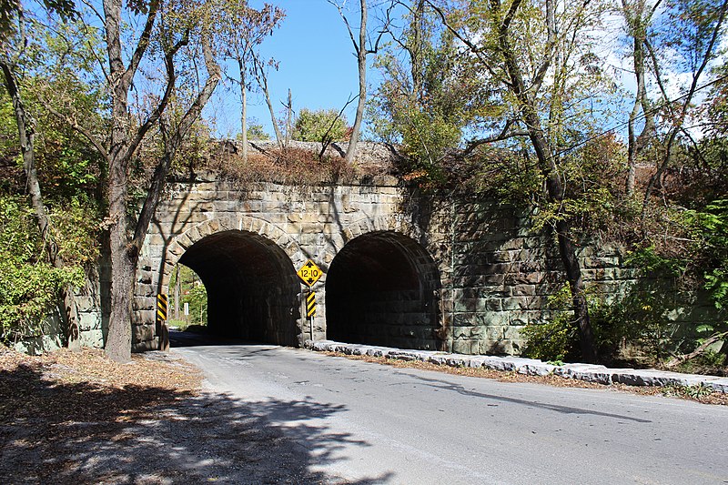 File:Twin Arch - panoramio.jpg