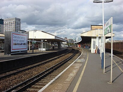 How to get to Vauxhall Underground Station with public transport- About the place