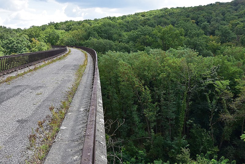 File:Viaduc Crainseny (1882).jpg