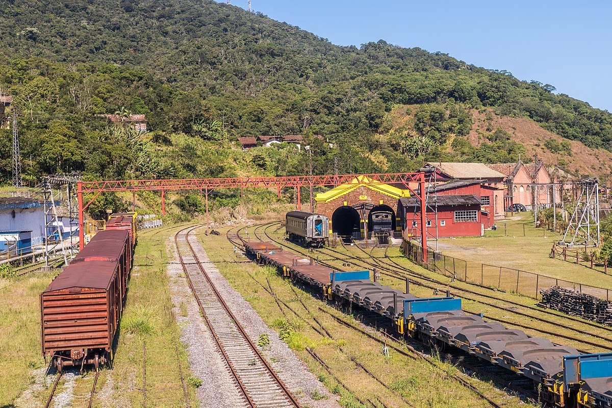 File:Vila Ferroviária de Paranapiacaba por Rodrigo Tetsuo Argenton (18).jpg  - Wikimedia Commons