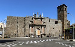 Viterbo - Porta Romana e campanile di San Sisto