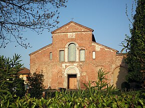 Vizzolo Predabissi - chiesa di Santa Maria in Calvenzano - facciata.jpg