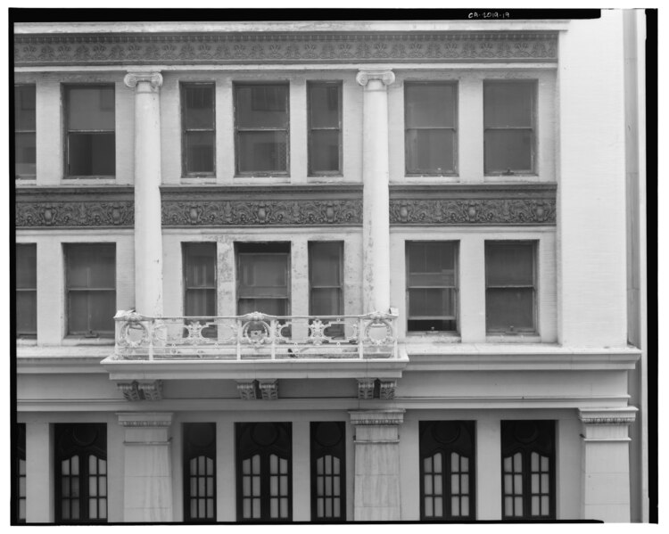 File:WEST ELEVATION, THIRD AND FOURTH FLOORS, SOUTHERN BAYS WITH BALCONY - City of Paris Dry Goods Company, Geary and Stockton Streets, San Francisco, San Francisco County, CA HABS CAL,38-SANFRA,135-19.tif