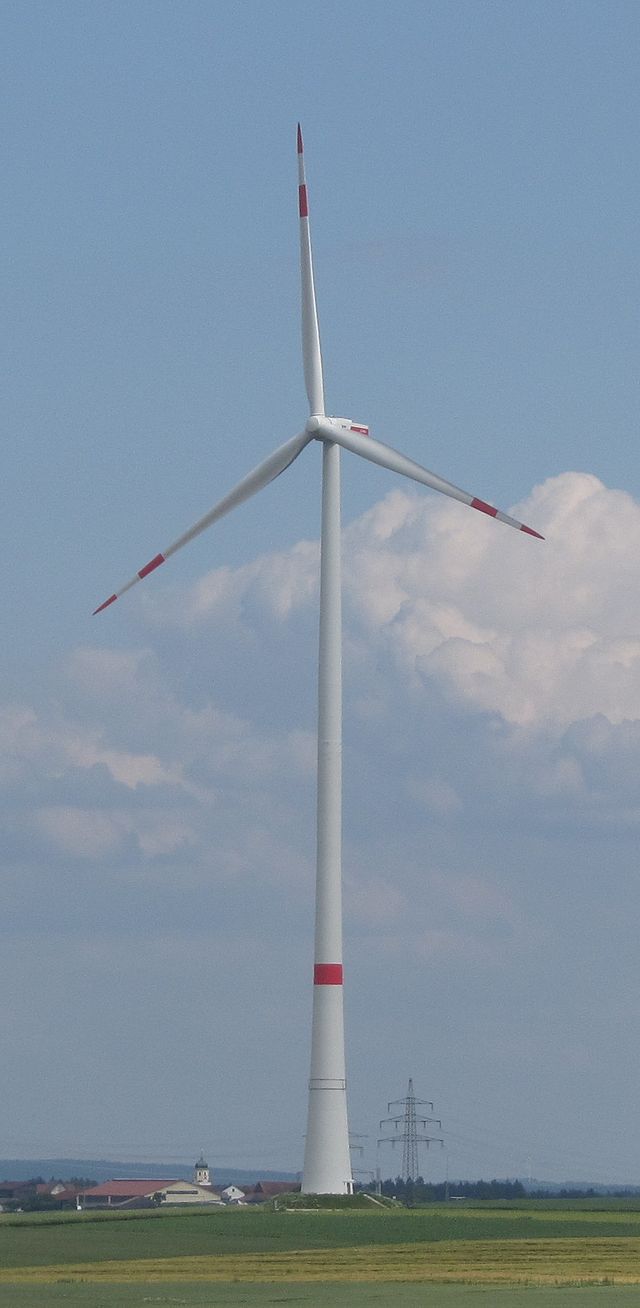 Moderne Windkraftanlage der 3-MW-Klasse