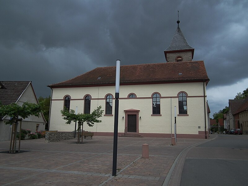 File:Zuzenhausen katholische Kirche 2011.JPG