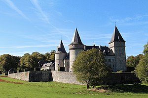 Anthée, the de Fontaine castle. - 8th winning picture in WLM Belgium 2012 Wiki Loves Monuments