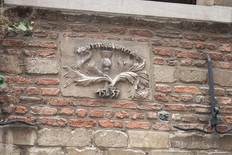 File:1537 wall plaque in Antwerp (28028550653).jpg