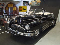 Cabriolet 1942 à châssis court (40A).