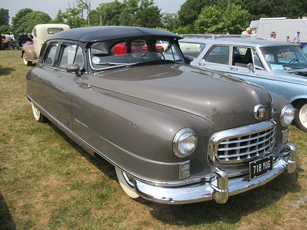 Fender enclosing the front wheels on a Nash Ambassador