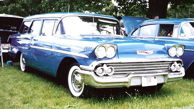1958 Chevrolet Yeoman 2-door station wagon