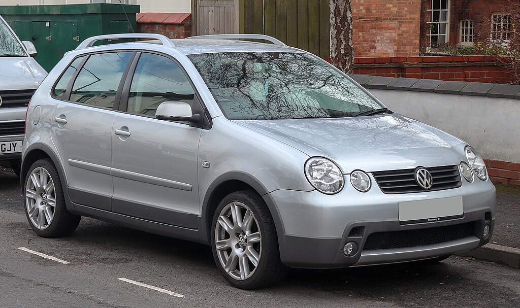 File2005 Volkswagen Polo Dune TDi 1.4 Front.jpg