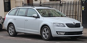 2016 Škoda Octavia SE L TSi Estate 1.4 Front.jpg