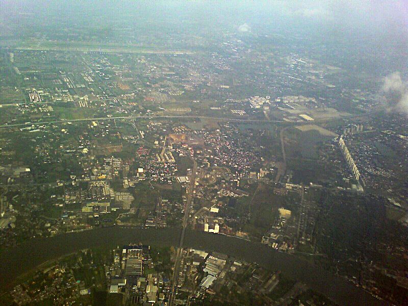 File:Aerial view of Pak Kret, May 2010.jpg