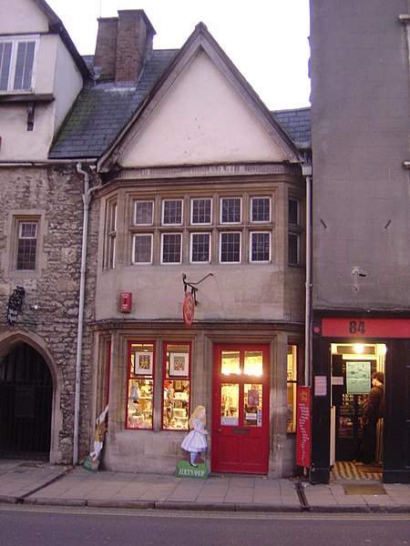 File:Alice's Corner Store in Oxford - Flickr - andrewr.jpg