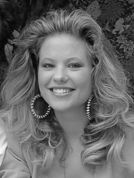 File:Angela Visser (1989).jpg