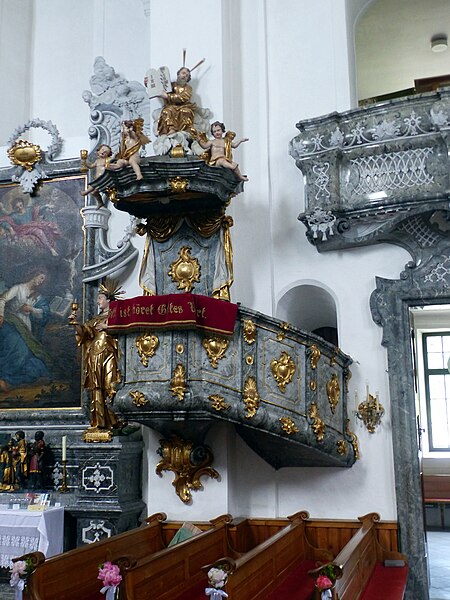 File:Attersee Pfarrkirche - Kanzel 1.jpg