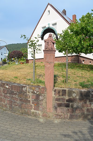 File:Bürgstadt, Sankt-Urbanus-Straße, Bildstock.jpg