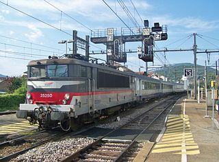 <span class="mw-page-title-main">SNCF Class BB 25200</span> Class of 50 French dual-voltage electric locomotives