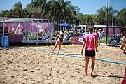 Deutsch: Beachhandball bei den Olympischen Jugendspielen 2018; Tag 4, 10. Oktober 2018; Mädchen, Vorrunde, Gruppe A - Venezuela-Paraguay 1:2 English: Beach handball at the 2018 Summer Youth Olympics at 10 October 2018 – Girls Preliminary Round Group A - Venezuela-Paraguay 1:2