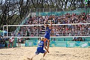 Deutsch: Beachvolleyball bei den Olympischen Jugendspielen 2018; Tag 11, 17. Oktober 2018; Jungen,Finale – Niederlande (Matthew Immers/Yorick de Groot)-Schweden (David Åhman/Jonatan Hellvig) 0:2 (20–22/15–21) English: Beach volleyball at the 2018 Summer Youth Olympics at 17 October 2018 – Final – Netherlands (Matthew Immers/Yorick de Groot)-Sweden (David Åhman/Jonatan Hellvig) 0:2 (20–22/15–21)