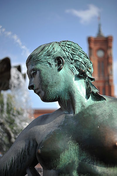 File:Berlin Neptunbrunnen 20120630 04.jpg