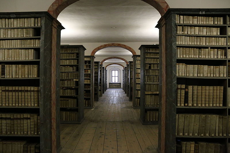 File:Bibliothek der Franckeschen Stiftungen.JPG