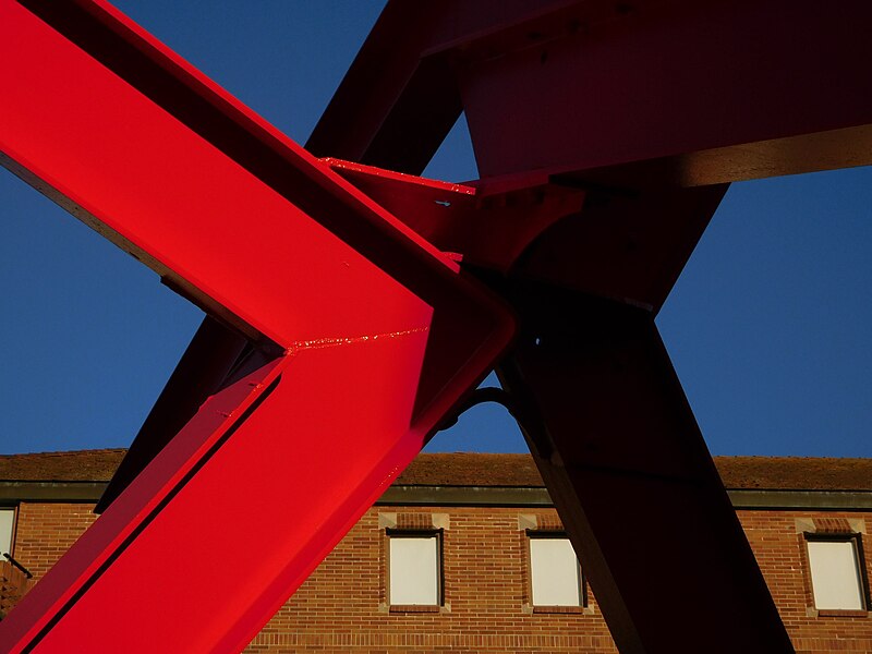 File:Big steel I beam sculpture (28679825221).jpg