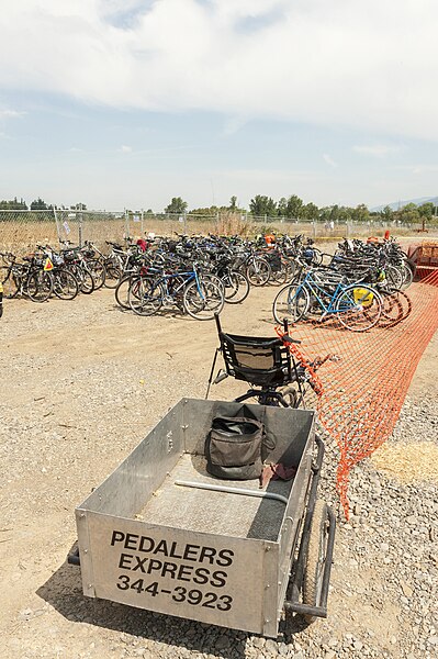 File:Bike corral (9466045149).jpg