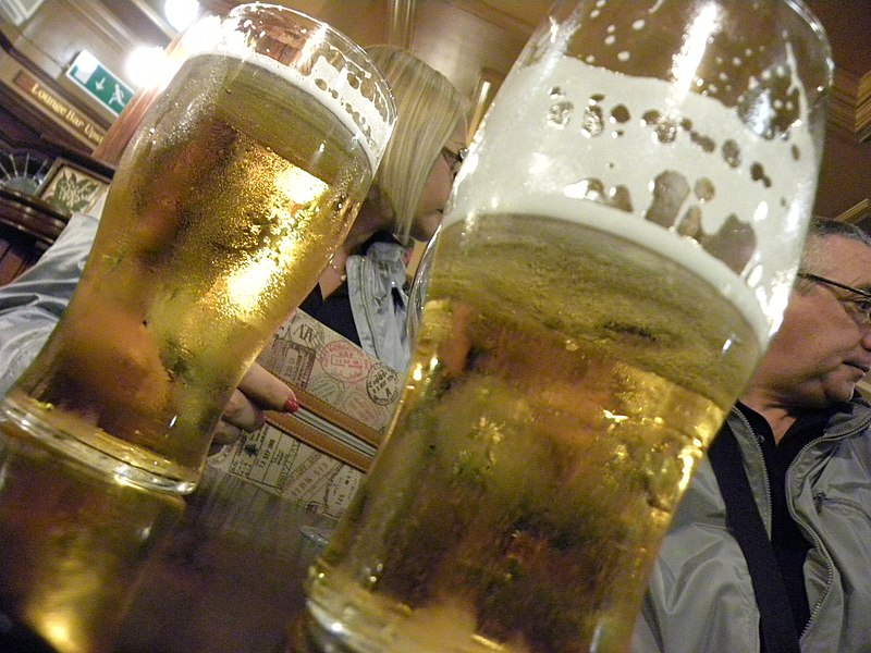 File:Birra a fiumi^^ - panoramio.jpg