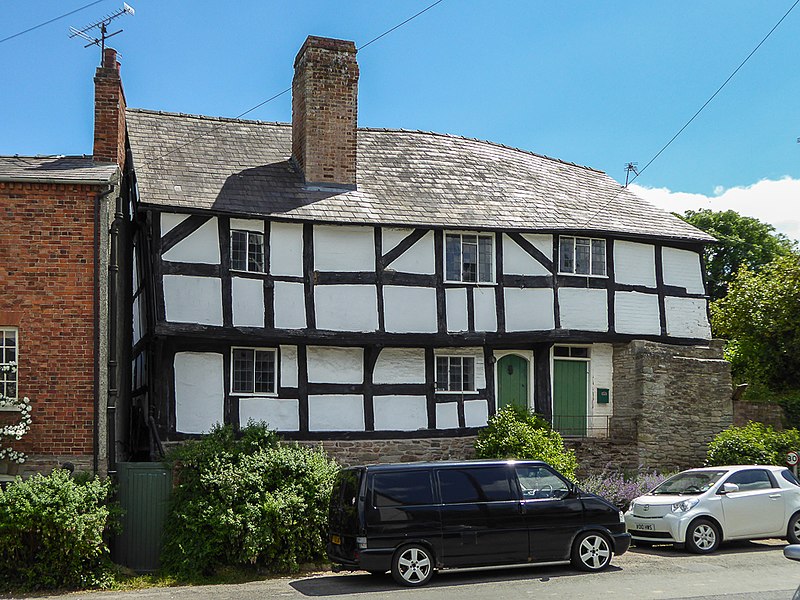 File:Black and White House, Pembridge, Herefordshire - geograph.org.uk - 4093061.jpg