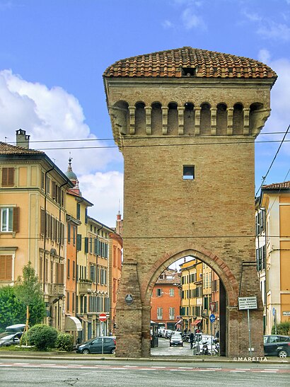 How to get to Porta Castiglione with public transit - About the place