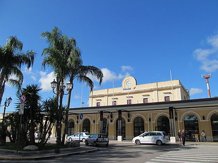 The railway station.