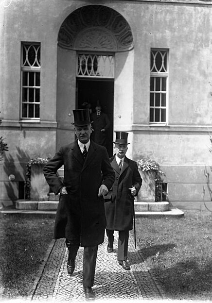 File:Bundesarchiv Bild 102-00095, Wilhelm Cuno und Frederic von Rosenberg.jpg