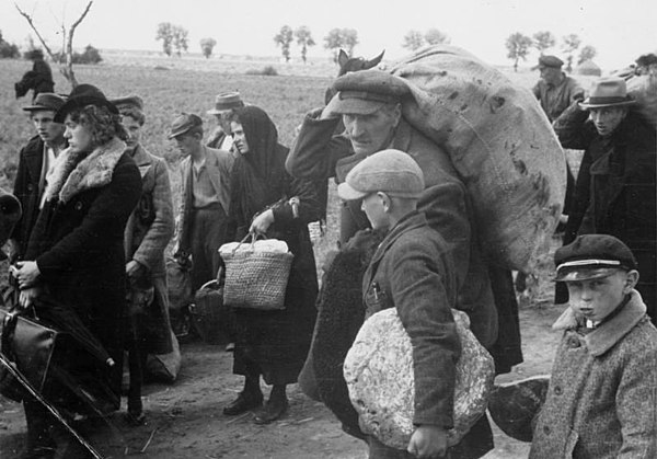 Beginning of Lebensraum, the German expulsion of Poles from western Poland, 1939