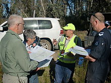 BSAR searchers being briefed by Victoria Police SAR Bush Search and Rescue Victoria CIMG3256.jpg