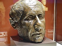 Bronze head of Decius found at the site