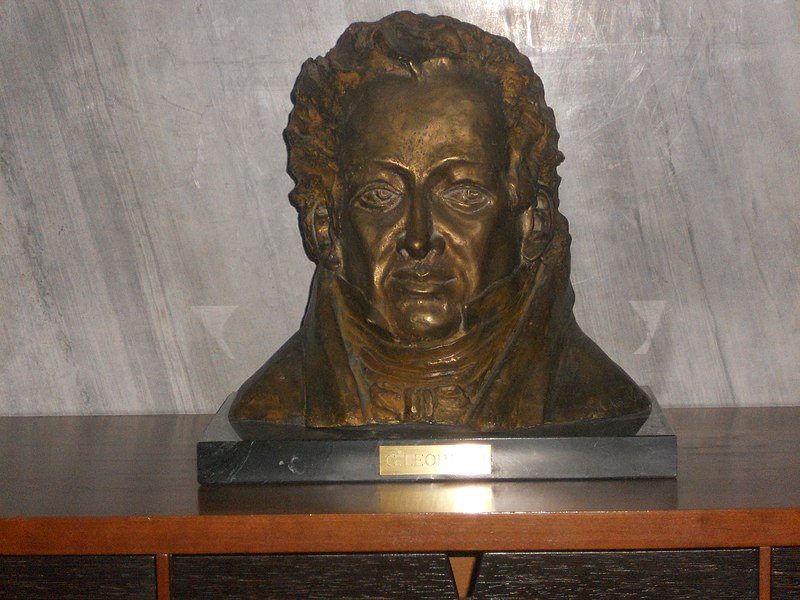 File:Busto di Giacomo Leopardi.jpg