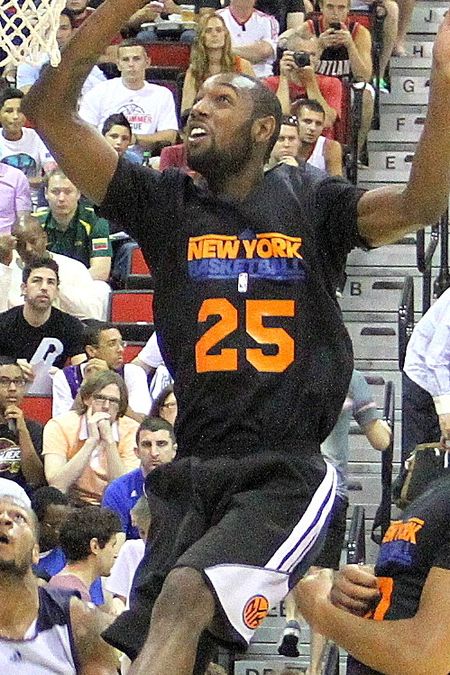 CJ Leslie Knicks Summer League 2013.jpg