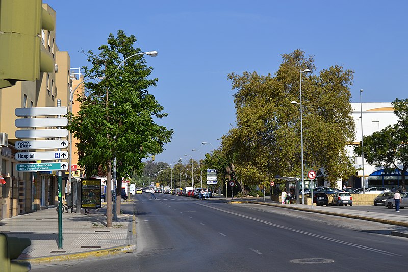 File:Calle Valdés - El Puerto de Santa María.jpg